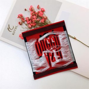 Customized high quality end folding label tag woven garment label t shirt