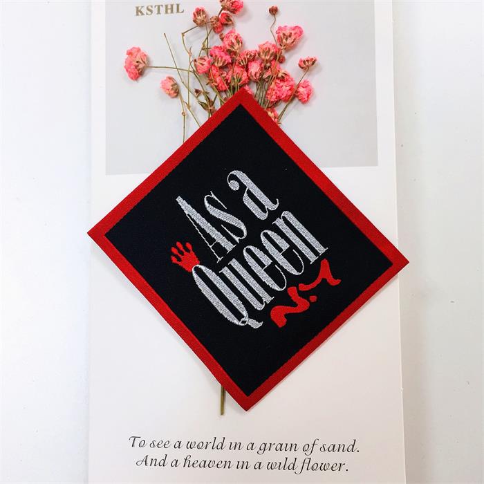 Customized high quality end folding label tag woven garment label t shirt