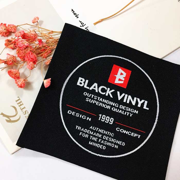 Customized black end fold woven clothing tag