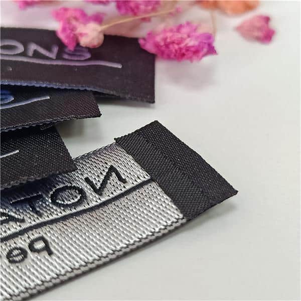 Neck woven labels