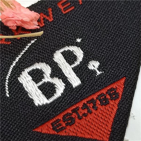 Triangles woven label custom tag - Image 4