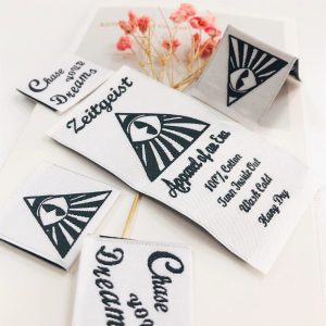 Update-2022 best clothing labels center fold damask woven label for woman's chothing