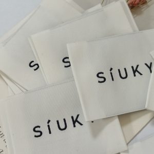 Custom damask woven clothing label 100% polyester woven tags