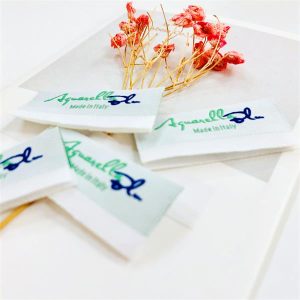 2023 New garment label design sewing tags center fold woven label flag tags