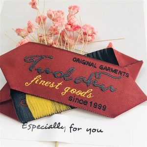 Good density 120picks labels custom polyester wholesale woven garment label for bags
