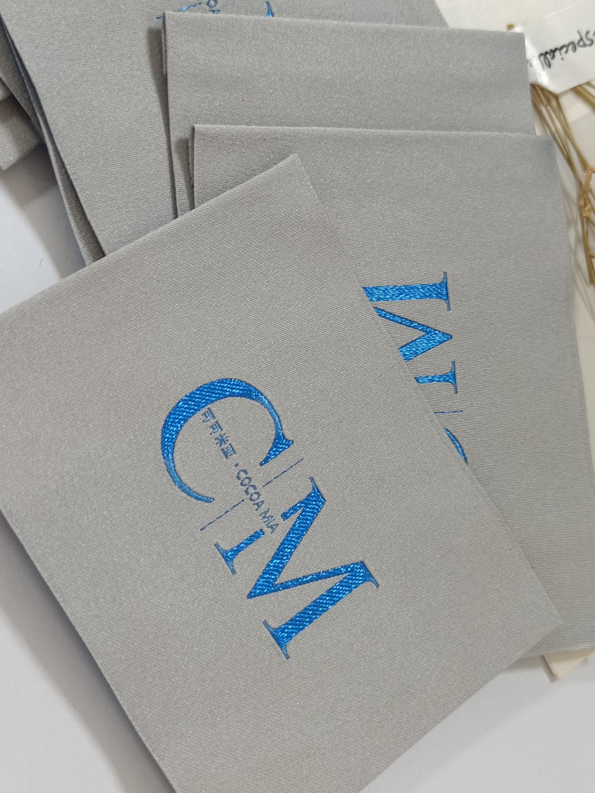 2024 hot sale sewing labels custom woven neck label clothing tag for shirts - Image 4