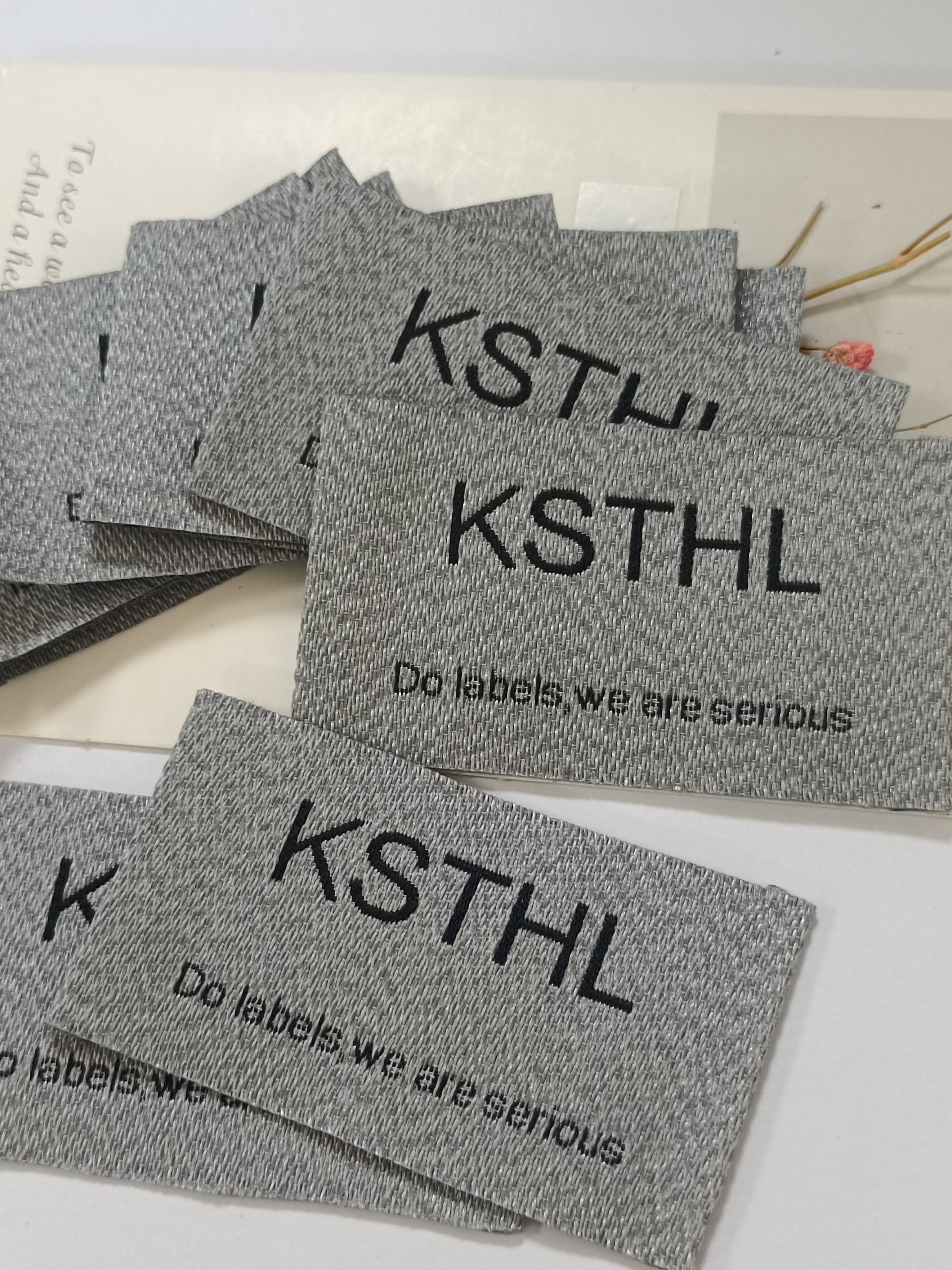 2024 Custom traditional woven labels made with degradable yarn